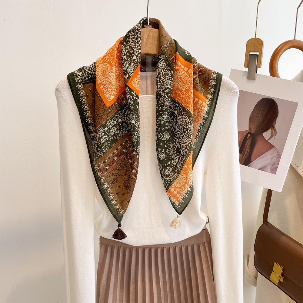Ascot Neck Scarf - タッセルスカーフ女性スクエアコットン感覚ショールラップスカーフ女性ソフトネックスカーフバンダナ小さなパシュミナストール